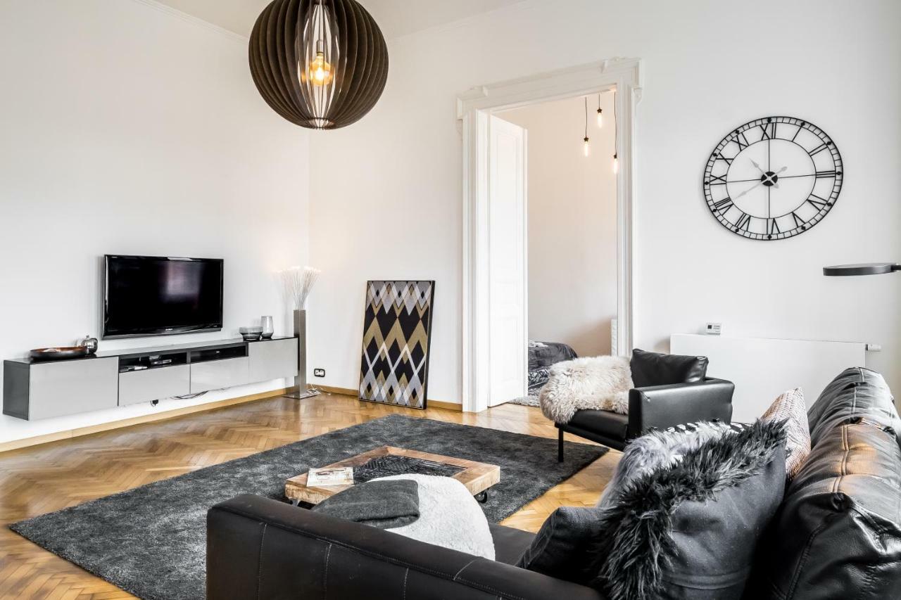 Bpr Luxe De Noir Et Blanc Apartment Budapest Kültér fotó