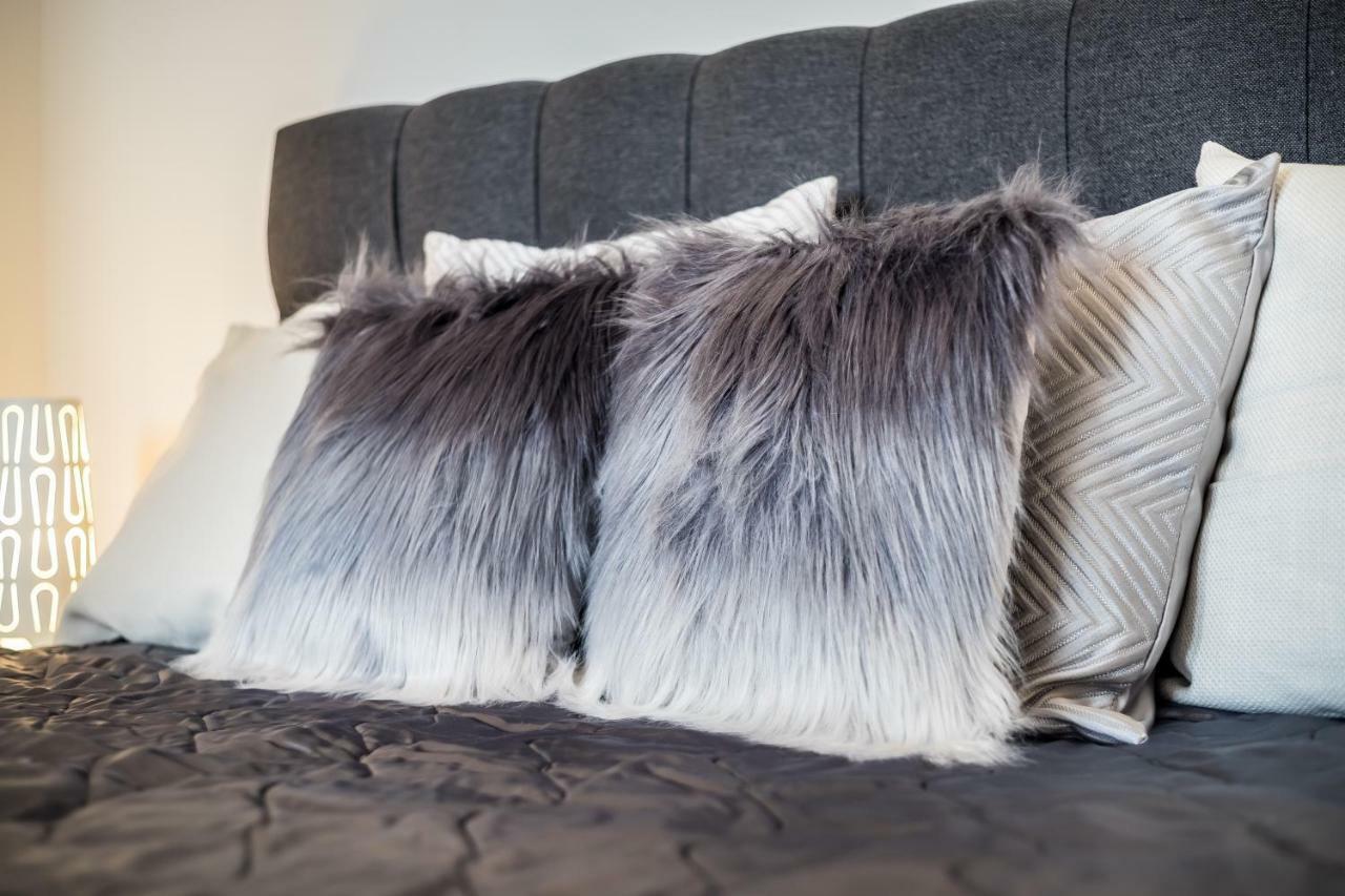 Bpr Luxe De Noir Et Blanc Apartment Budapest Kültér fotó